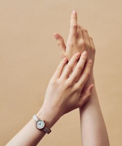ダメマネ 川栄李奈 ドラマ衣装